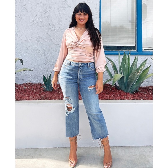 EXPRESS Twist Front Tie Back Top - Picture 15 of 16